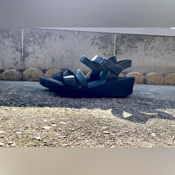 BORN Brand Strappy Sandals - Wedge - Leather - Black - Women’s Size 9M -Open Toe - Picture 2 of 11